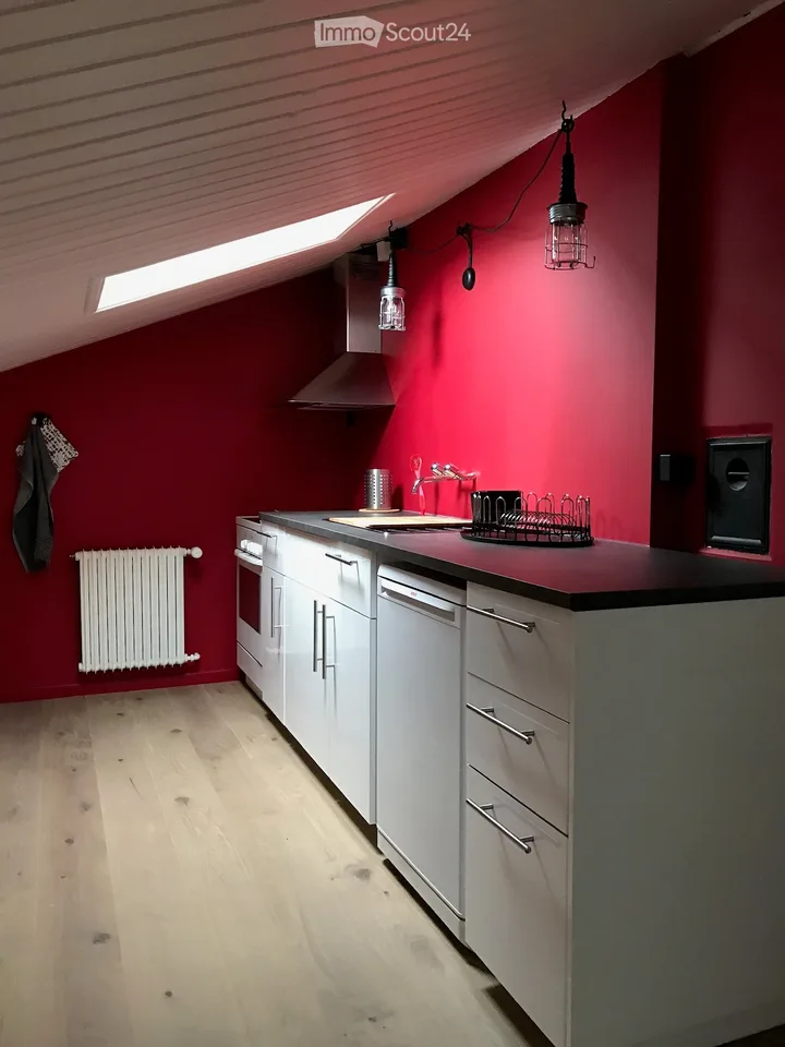 Camere arredate in una casa condivisa di studenti rinnovata e vicina alla città