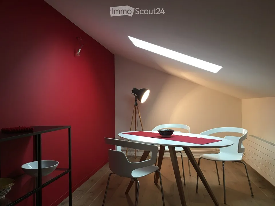 Camere arredate in una casa condivisa di studenti rinnovata e vicina alla città