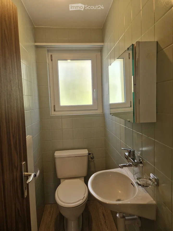 Charmante 4.5-Zimmer-Wohnung mit Balkon und schöner Aussicht in Leubringen