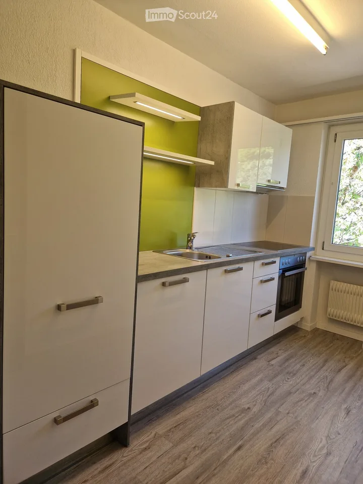 Charmante 4.5-Zimmer-Wohnung mit Balkon und schöner Aussicht in Leubringen