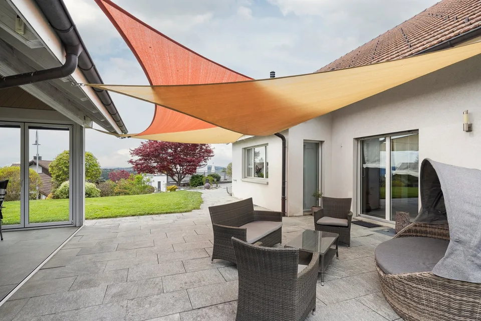 Dream home with stunning views and flexible usage options