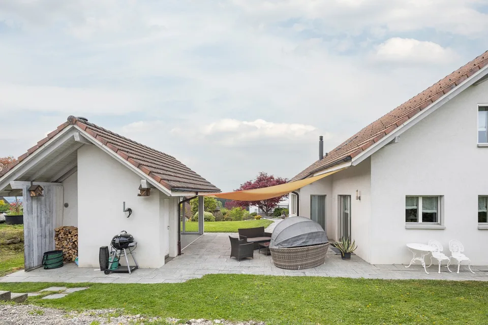 Dream home with stunning views and flexible usage options