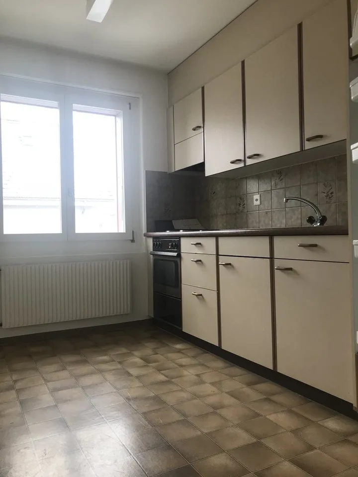 Appartement pratique de 2 pièces dans le quartier de Hohmad