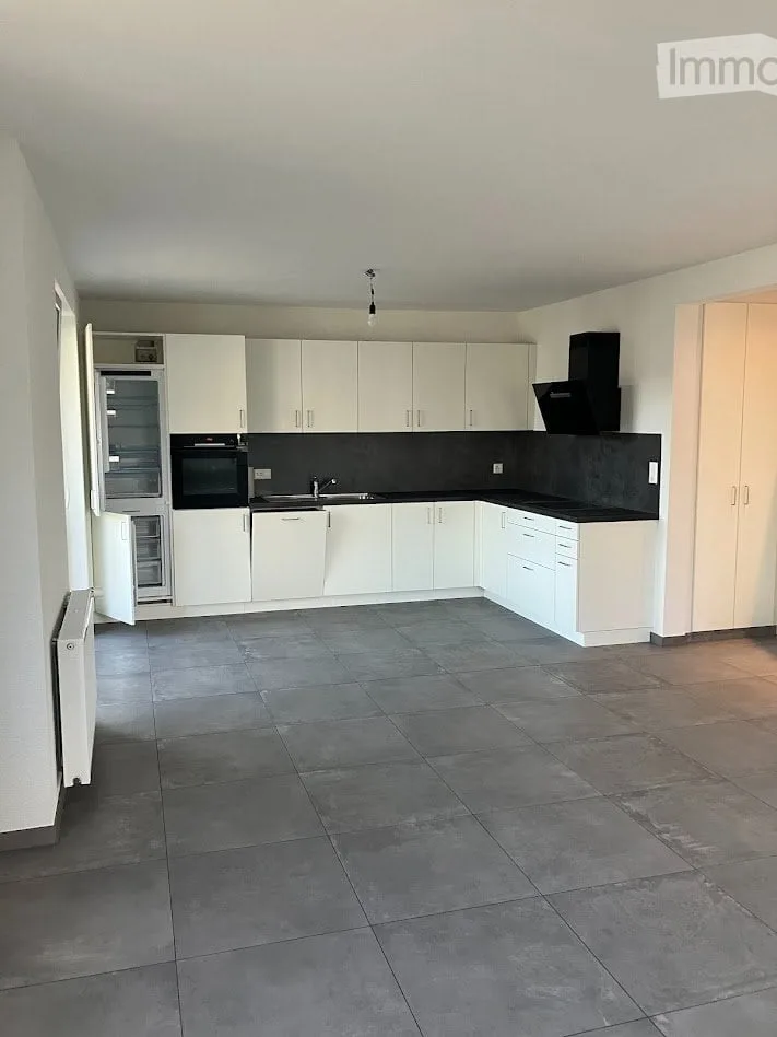 Appartement de 4.5 pces au 3ème avec ascenseur et 2 balcons