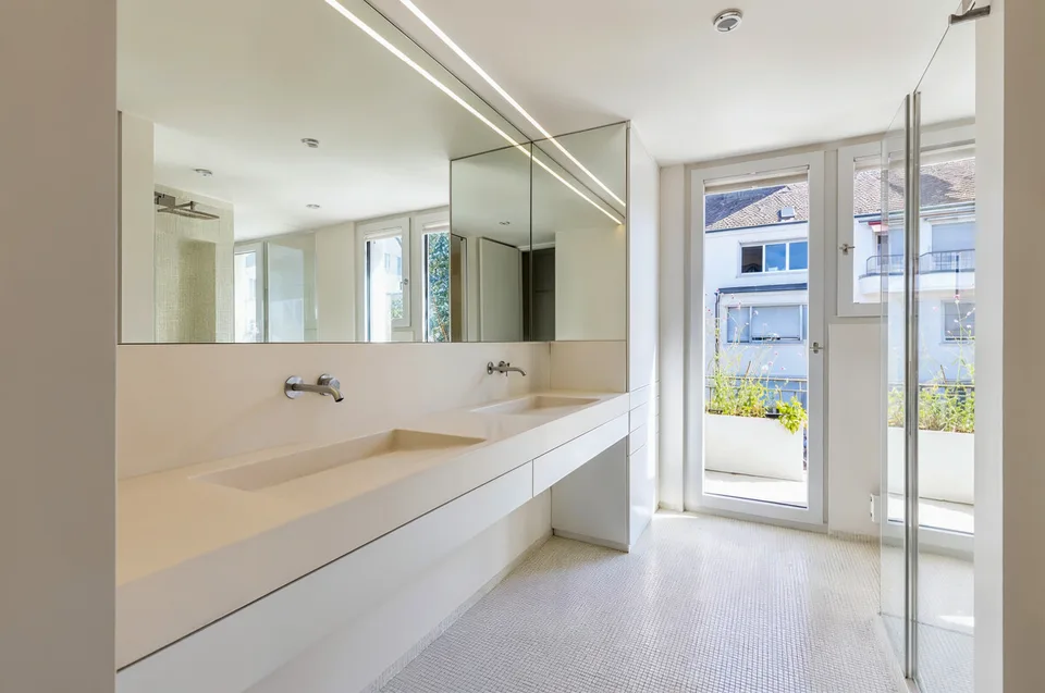 Zurigo: appartamento loft ristrutturato di alta qualità con vista panoramica