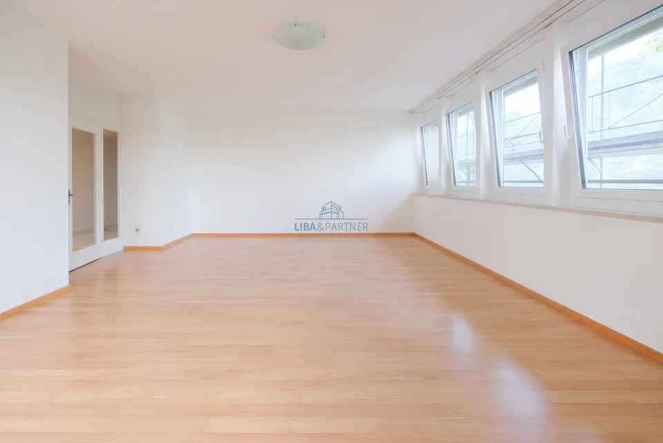 Urban wohnen mit Weitsicht - grosszügige 2.5-Zimmewohnung in Pratteln