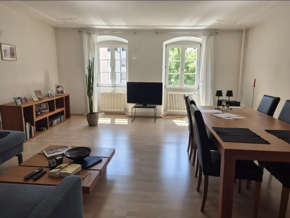 Altstadt - charmante 3-Zimmer-Wohnung im Herzen von Schaffhausen