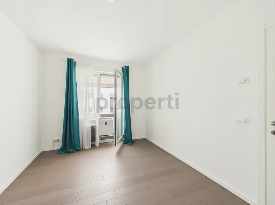 Elegantes Apartment mit 4.5 Zimmern in Bellinzona mit 30 m² Terrasse