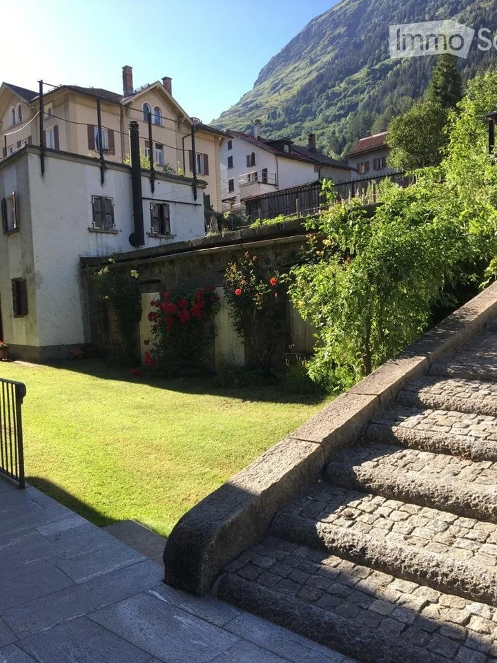 Spacious 3 1/2 furnished apartment