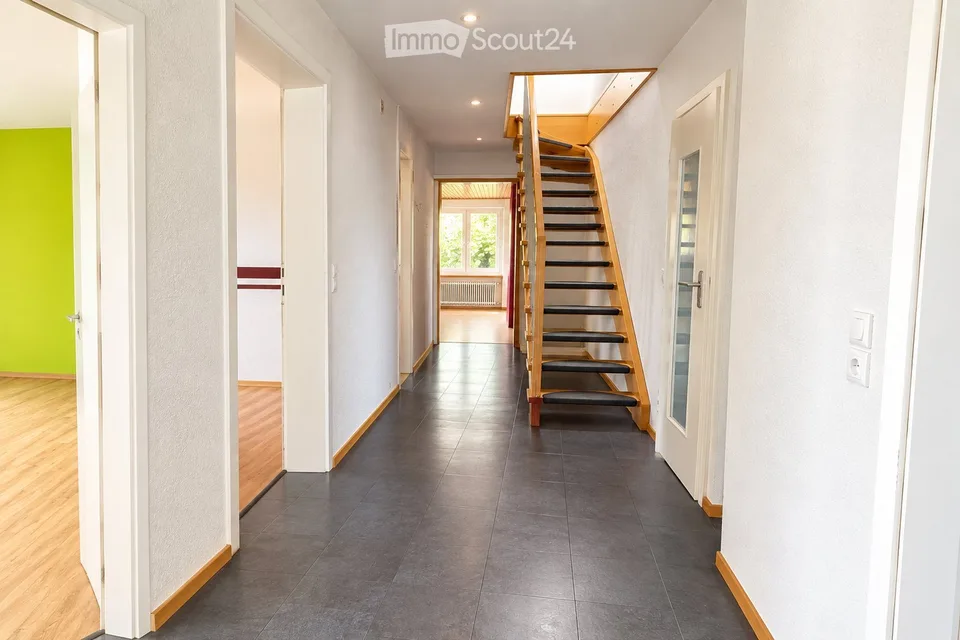 Spacious 6.5-room apartment in Malters – available immediately!