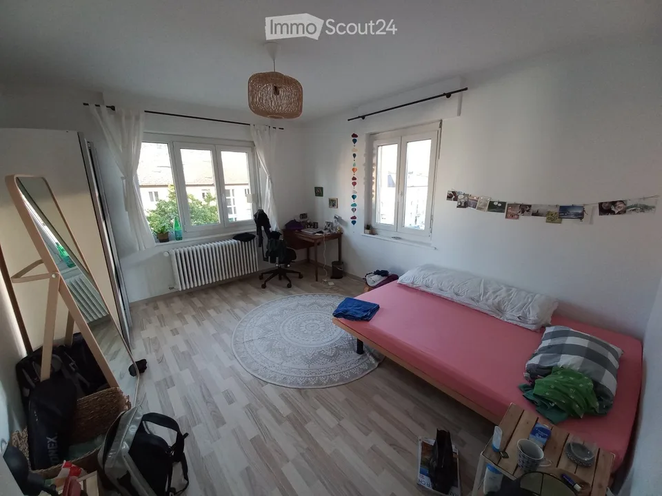 Colocation zu dritt, Zimmer ab 1. September verfügbar