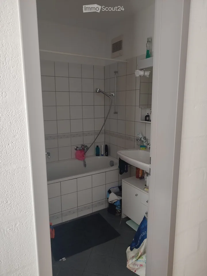 Miete zu übernehmen - 2,5-Zimmer-Wohnung in der Altstadt Yverdon