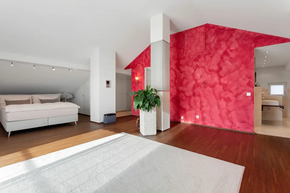 Ampia casa unifamiliare di 10 ½ locali con potenziale di utilizzo versatile! – foto 13 di 20