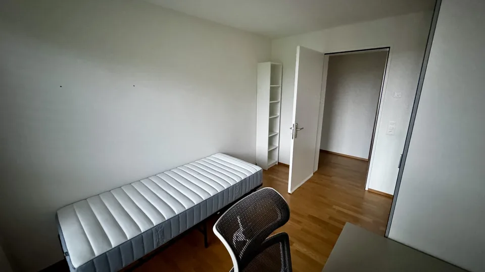 Schönes Zimmer mit Blick ins Grüne