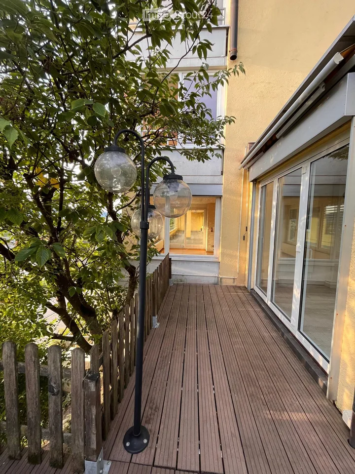 Appartement de rêve de 5,5 pièces avec jardin d'hiver et grande terrasse