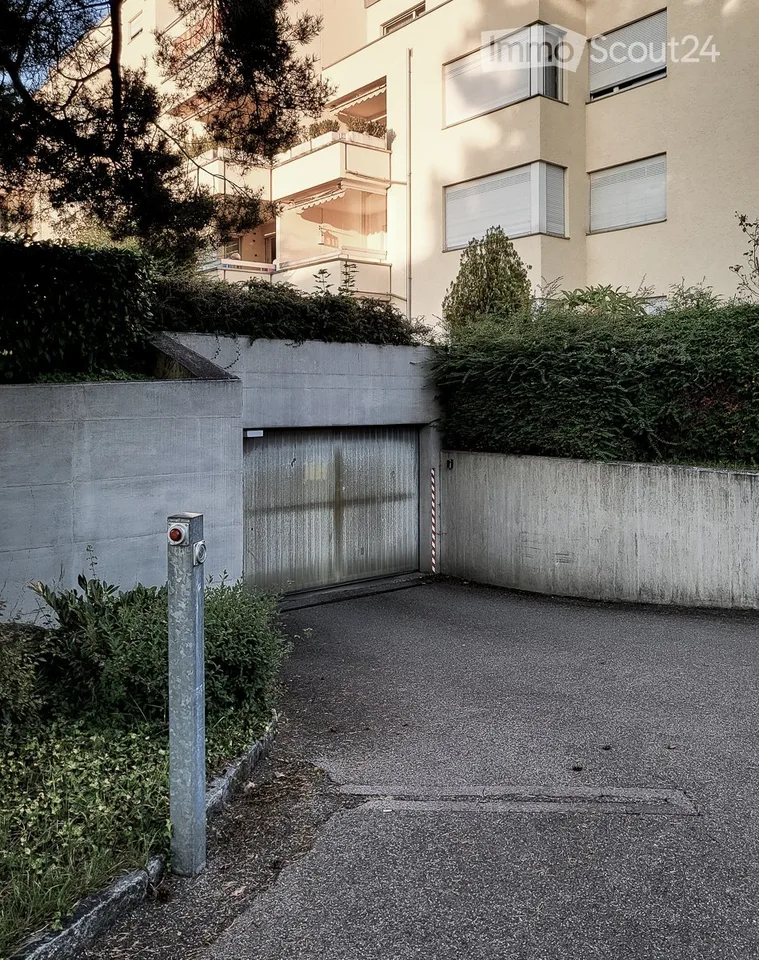 Parkplatz in Tiefgarage in 8102 Oberengstringen