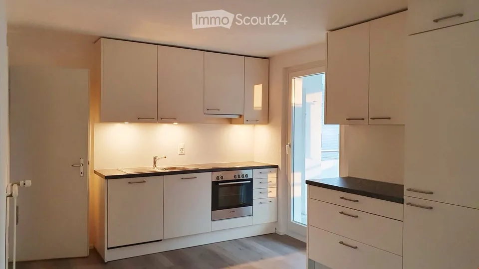 5.5 Zimmer-Wohnung mit neuer Küche und Bad (Renovation im 2023)