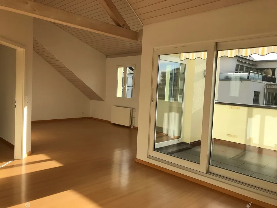 2.5-Zimmer-Dachwohnung mit sonniger Terrasse