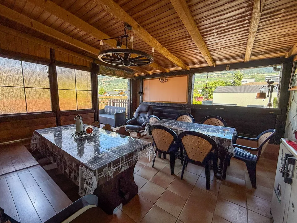 RISERVATO - Villa con grande potenziale di ristrutturazione o ricostruzione (3 ville) su grande terreno – foto 9 di 10