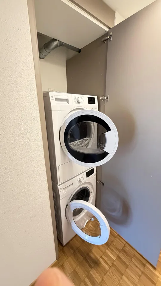 1,0 chambre à coucher dans un appartement à Zurich
