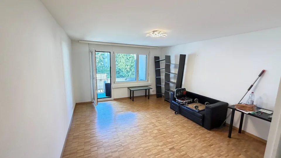 1,0 chambre à coucher dans un appartement à Zurich