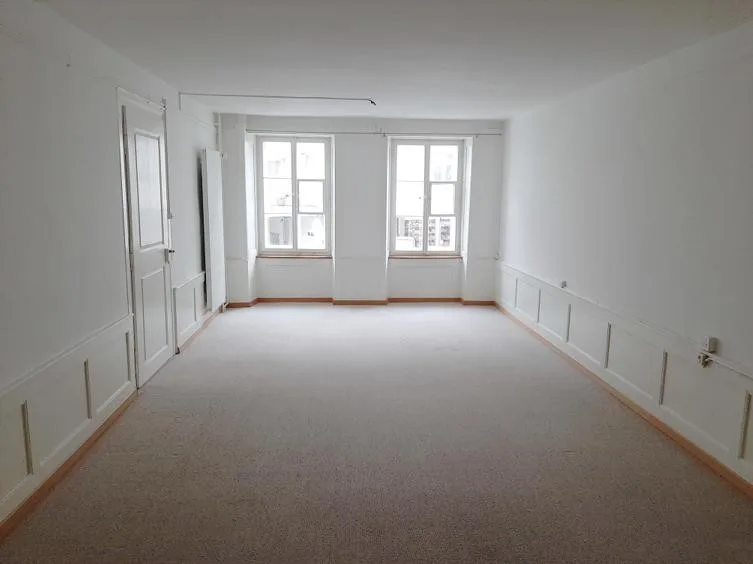 Grossräumiges WG-Zimmer