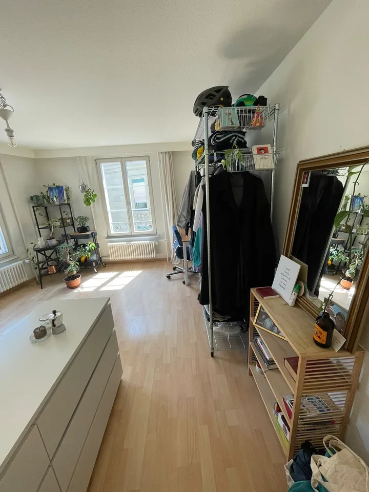 Furnished room for sublet in the old town of Lucerne (September to mid/late December)