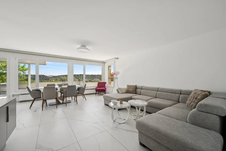 Sunny Terrace Apartment - Central and Quiet