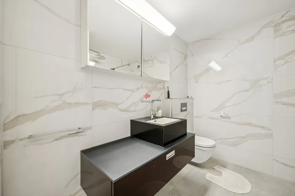 Sunny Terrace Apartment - Central and Quiet
