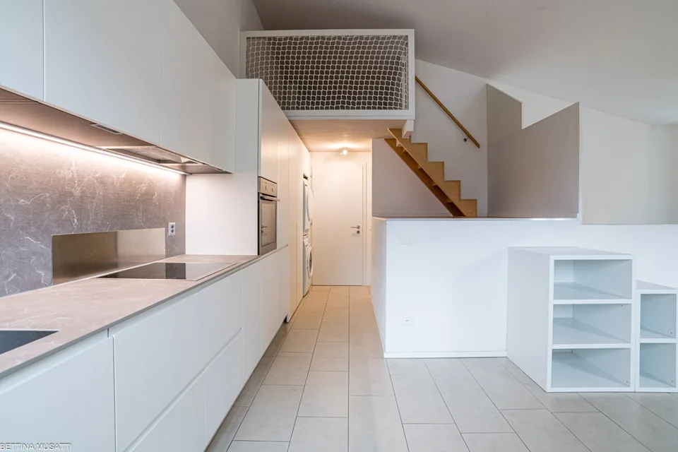 MELANO - 3,5 LOCALI RISTRUTTURATO CON COMFORT MODERNI