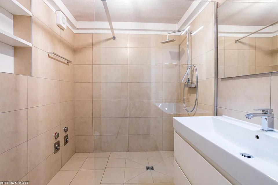 MELANO - 3,5 LOCALI RISTRUTTURATO CON COMFORT MODERNI – foto 9 di 13