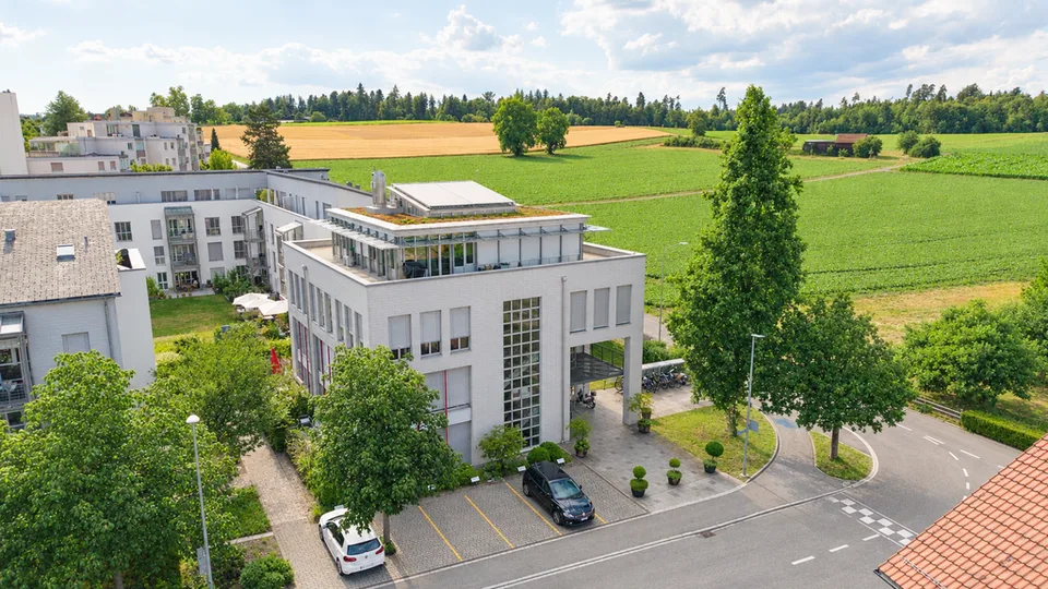 Moderne 3.5-Zimmerwohnung mit Sitzplatz an ruhiger Lage