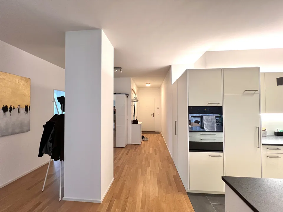 Modern 3.5-room apartment with seating area in a quiet location