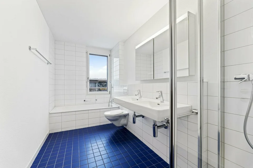 Modern attic apartment with beautiful views!