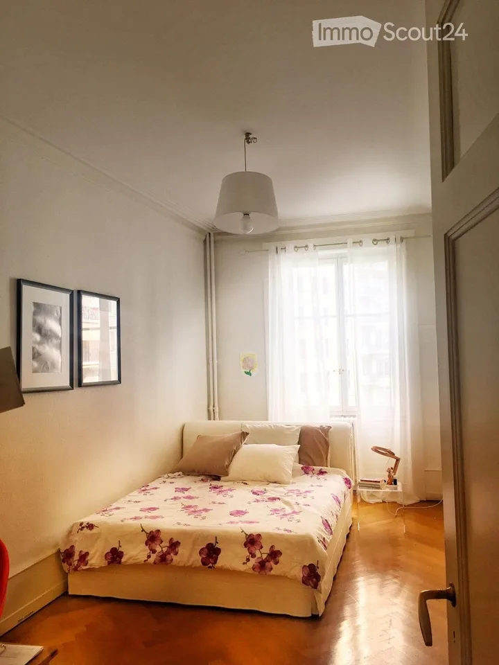 Belle chambre avec cachet à louer, bien située