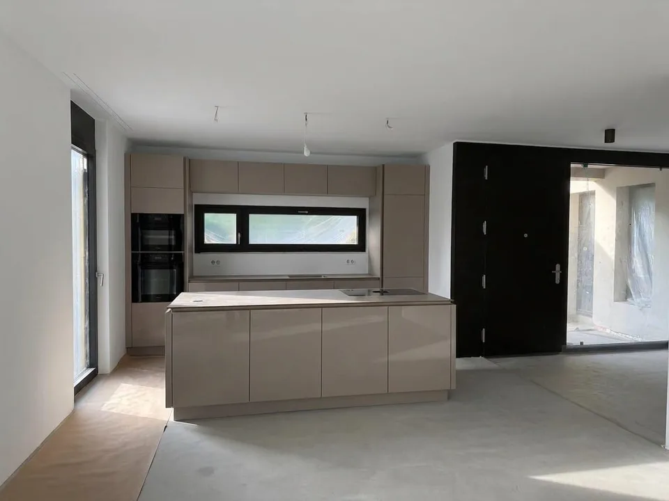 Appartamento con terrazza premium a Beringen: 143 m², 80 m² di terrazza, primo affitto – foto 2 di 19