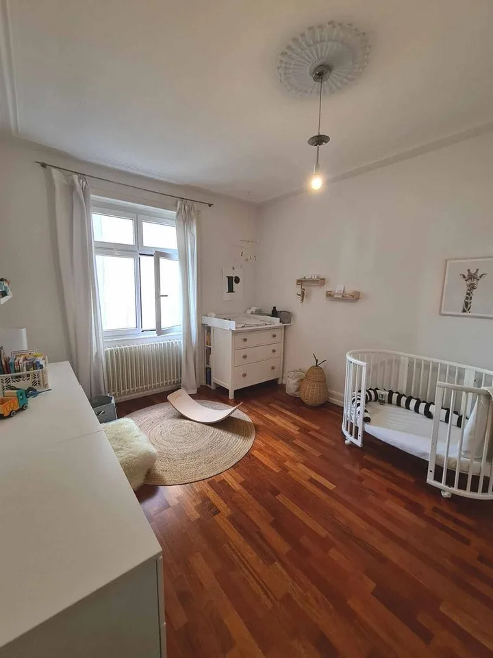 Well-maintained old building apartment in the popular St. Johanns quarter