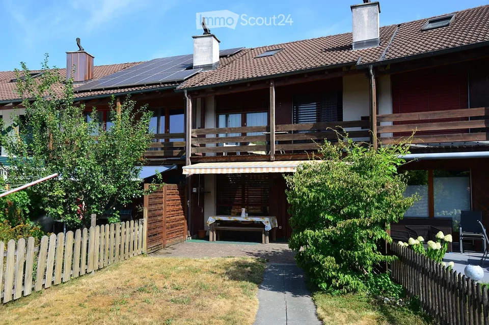 Charmantes 5.5-Zimmer-Reihenhaus in Gränichen – sofort verfügbar!
