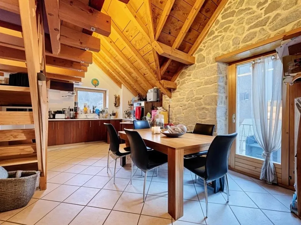 Duplex avec cachet et potentiel de rendement
