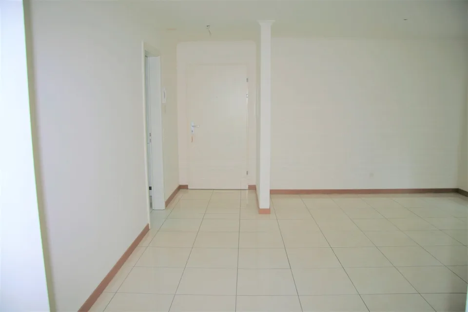 Attic 3.5 rooms - central but quiet location in the green