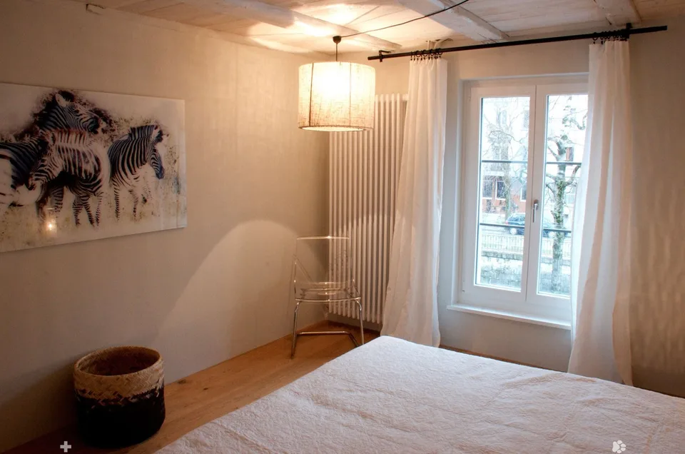Appartement 2 pièces meublé avec style au centre de Biel