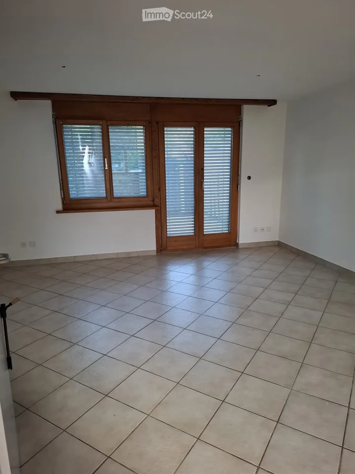 Appartement 3 pièces (triplex) avec entrée séparée et caractère de maison
