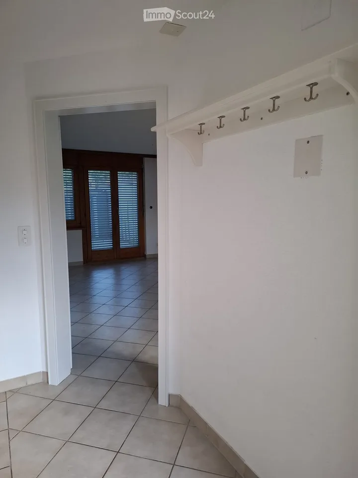 Appartement 3 pièces (triplex) avec entrée séparée et caractère de maison