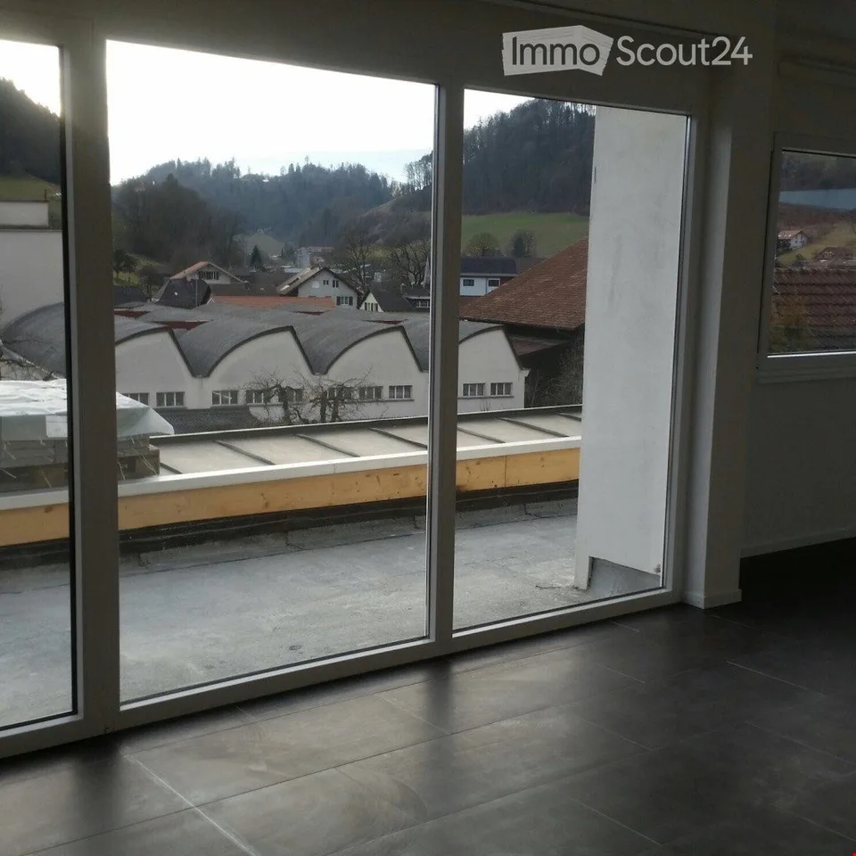 Charmante 4.5-Zimmer-Dachwohnung in Oberburg – Sofort verfügbar!