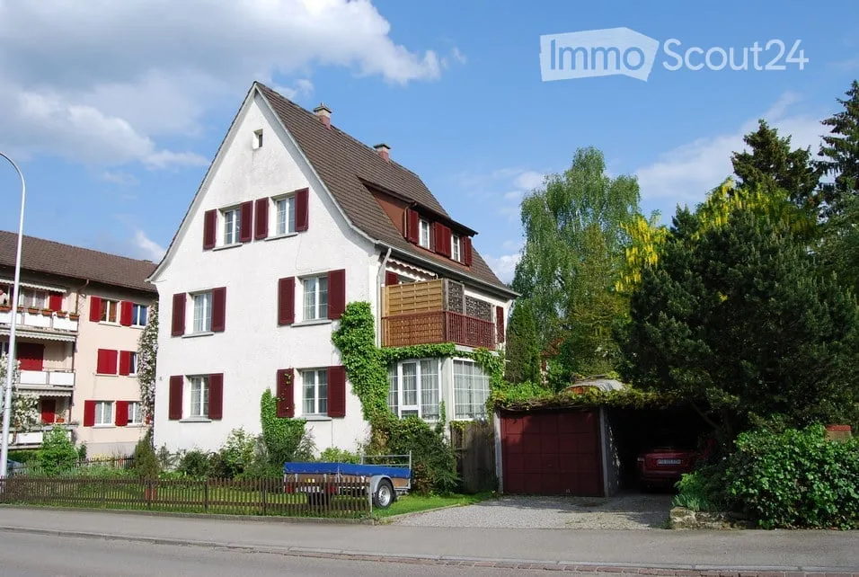 Charmante Maisonette-Wohnung mit Balkon und Parkplatz in Kreuzlingen