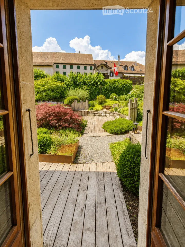 Beautiful 5.5-room duplex – 195 m² – Private garden of 250 m² – Finnish sauna