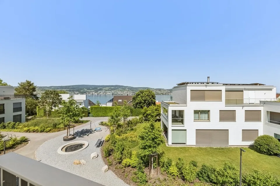 2 Monate MIETFREI: Attika-Traum in Seenähe mit 38m2 Dachterrasse