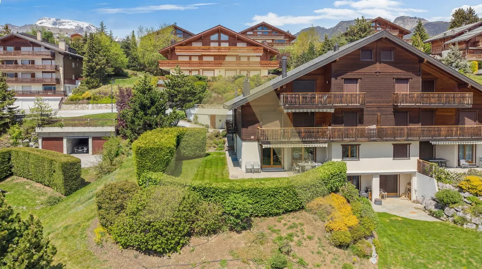 L'élégance alpine à deux pas du Golf Ballesteros