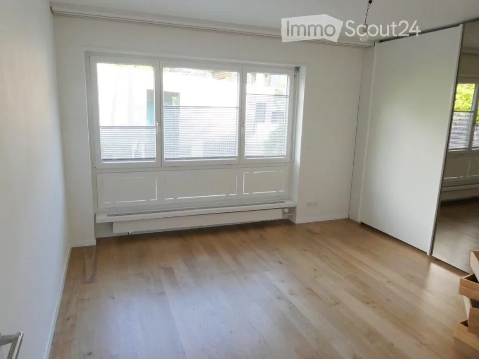 Zurichberg - Sunny, bright and quiet 3.5-room apartment with a view of the lake and city
