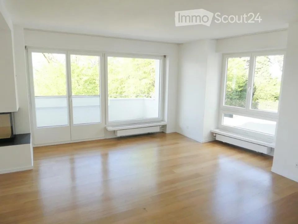 Zurichberg - Sunny, bright and quiet 3.5-room apartment with a view of the lake and city
